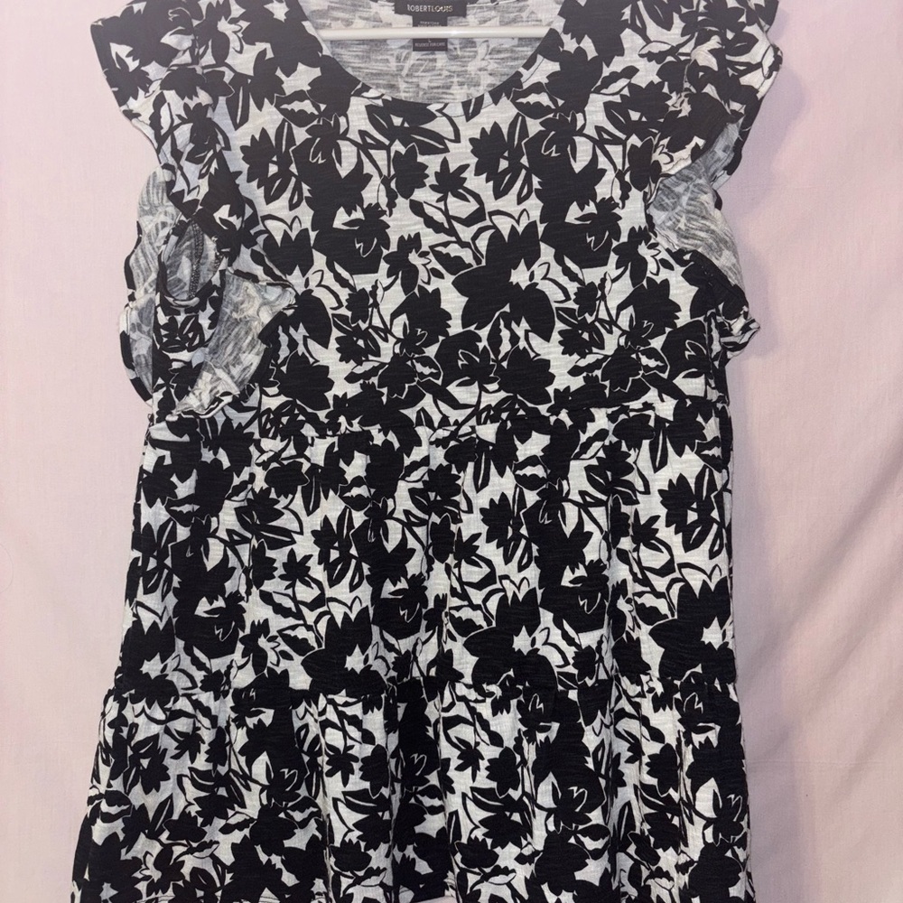Beautiful Ruffle Blouse - Picture 1 of 10